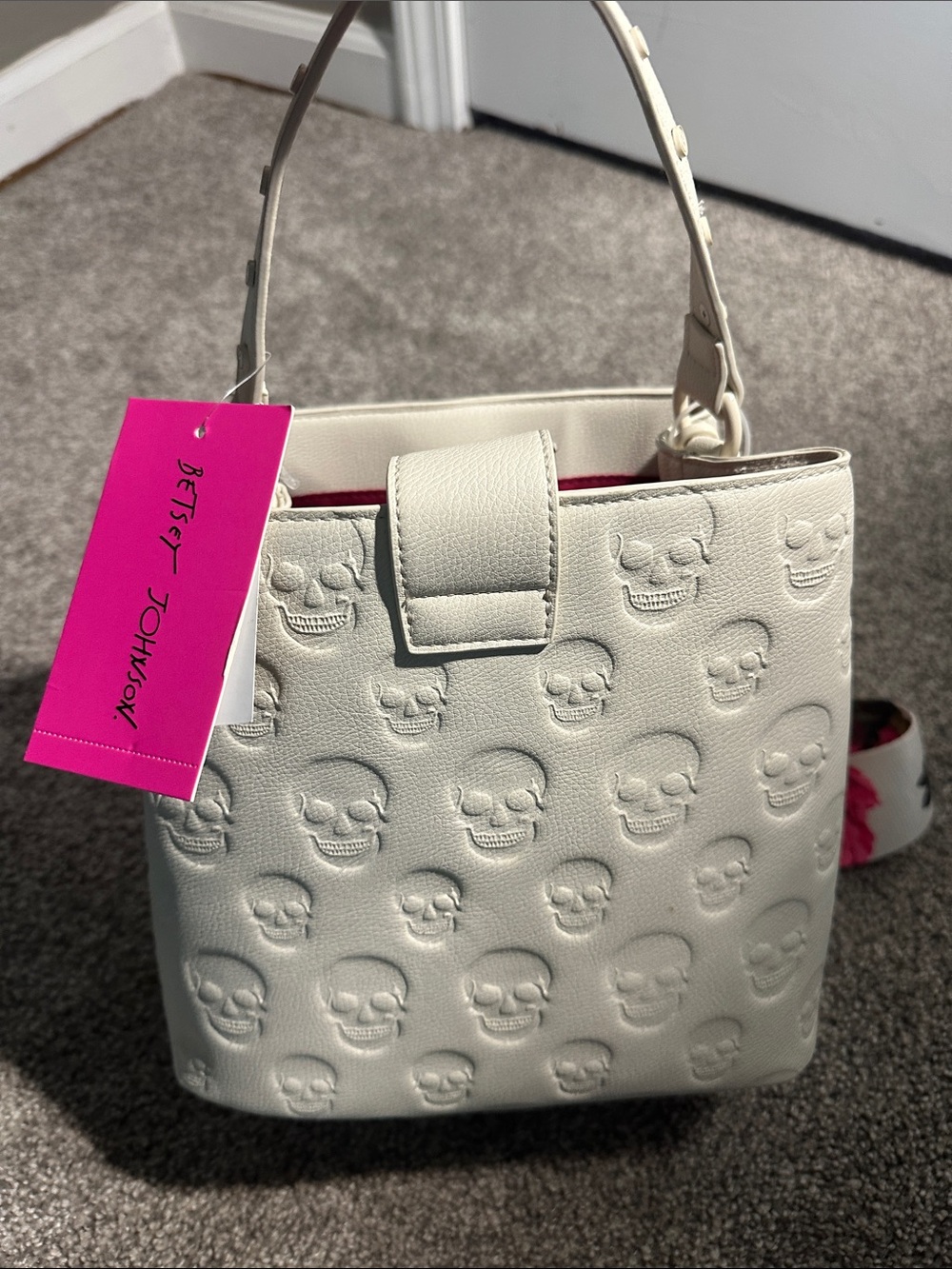 Betsey Johnson Ivory Embossed Skull Shoulder Bag NWT